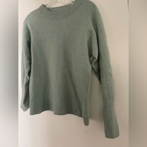 Beautiful blue cashmere long sleeve sweater.